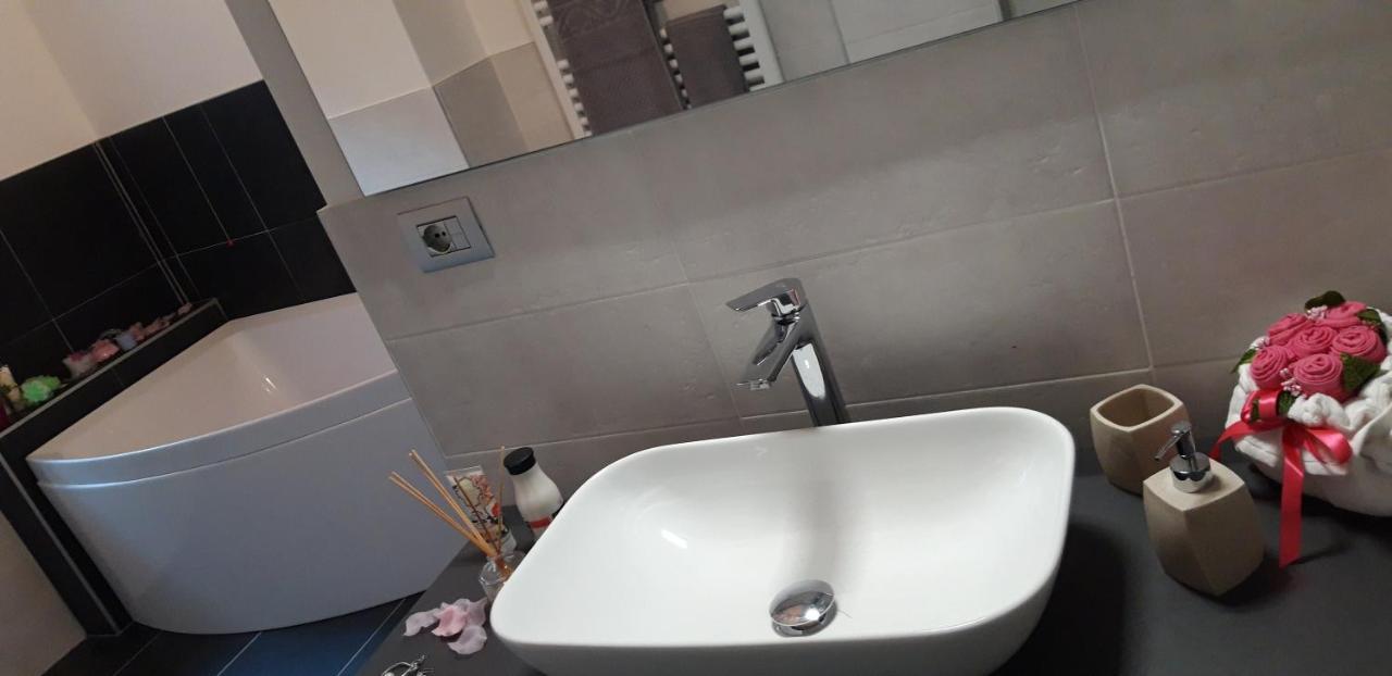 Appartamento Stella Lezzeno Bagian luar foto